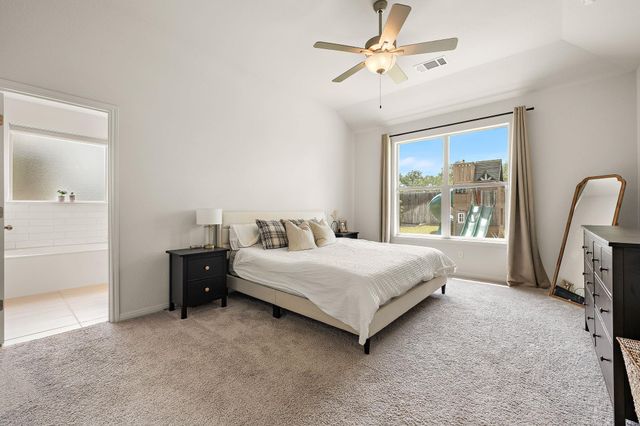 220 Castlefields ST, Hutto, TX 78634