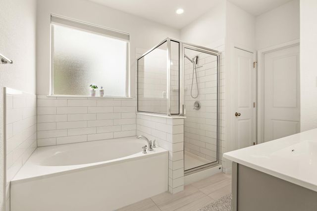 220 Castlefields ST, Hutto, TX 78634