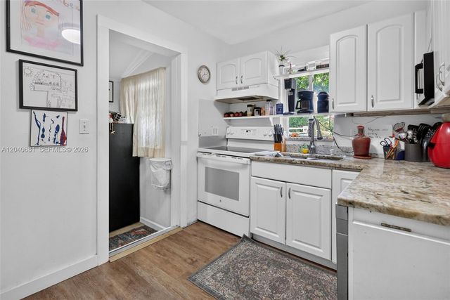 2315 Johnson St, Hollywood, FL 33020
