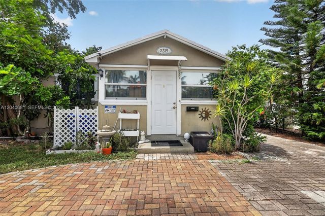 2315 Johnson St, Hollywood, FL 33020