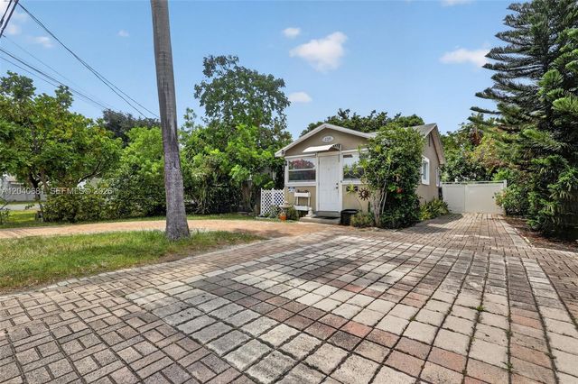 2315 Johnson St, Hollywood, FL 33020