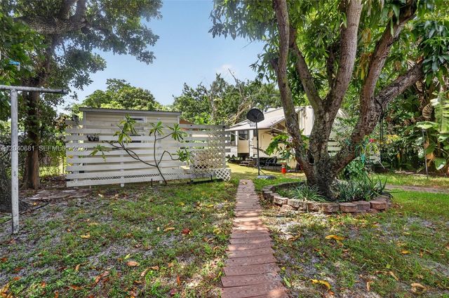 2315 Johnson St, Hollywood, FL 33020