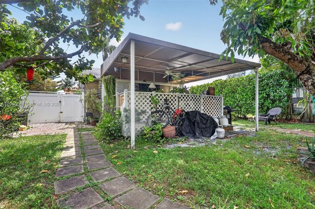 2315 Johnson St, Hollywood, FL 33020