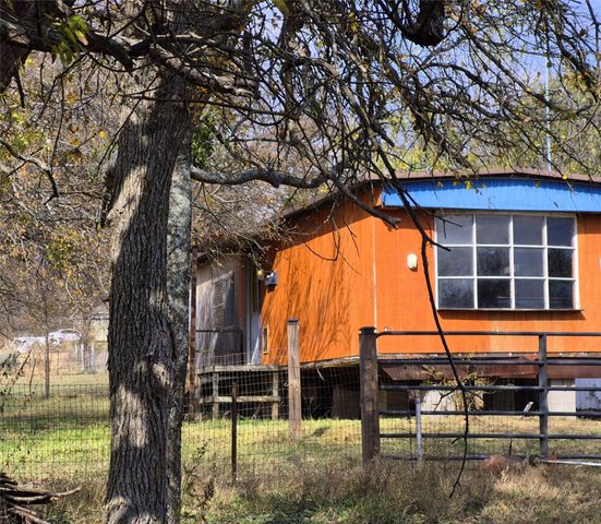 1386 Palmyra Road, Palmer, TX 75152