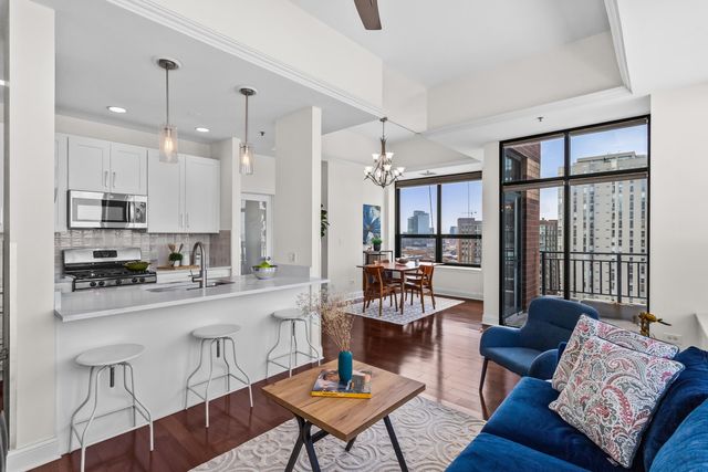 400 W Ontario Street 1701, Chicago, IL 60654