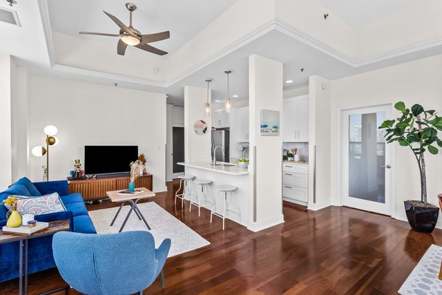 400 W Ontario Street 1701, Chicago, IL 60654