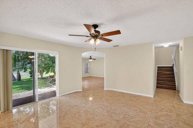 738 Perdido Heights Drive, West Palm Beach, FL 33413