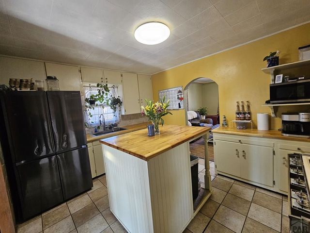 1222 E 3rd St, Pueblo, CO 81001