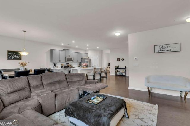 105 Paulownia Circle, Mcdonough, GA 30253