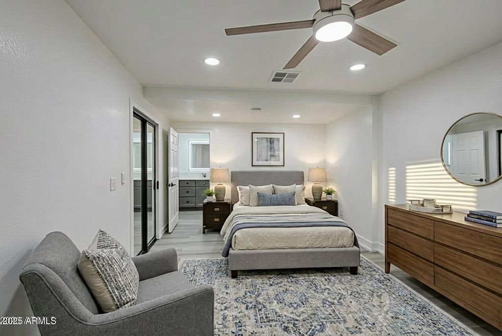 Image 17 of property listing at 314 W Monterosa Street, Phoenix, AZ 85013
