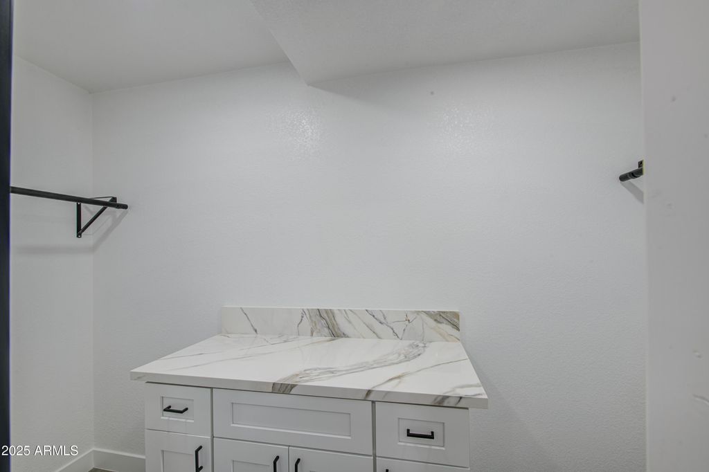 Image 21 of property listing at 314 W Monterosa Street, Phoenix, AZ 85013