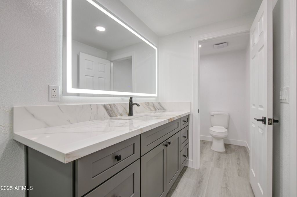 Image 24 of property listing at 314 W Monterosa Street, Phoenix, AZ 85013