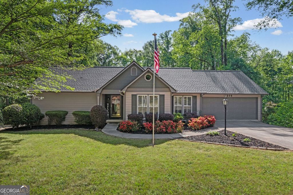 209 Farmington Trace, Carrollton, GA 30116