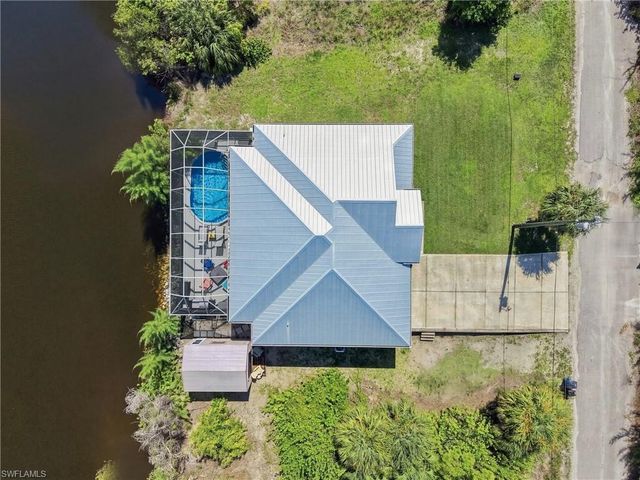 3400 Coquina LN, St. James City, FL 33956