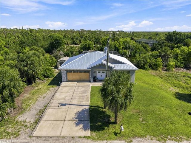 3400 Coquina LN, St. James City, FL 33956