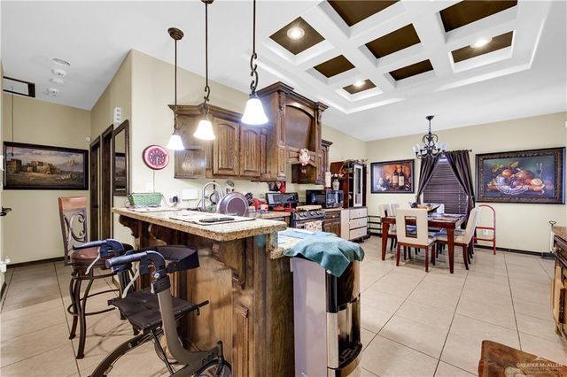 814 W 2nd Street, Mission, TX 78572