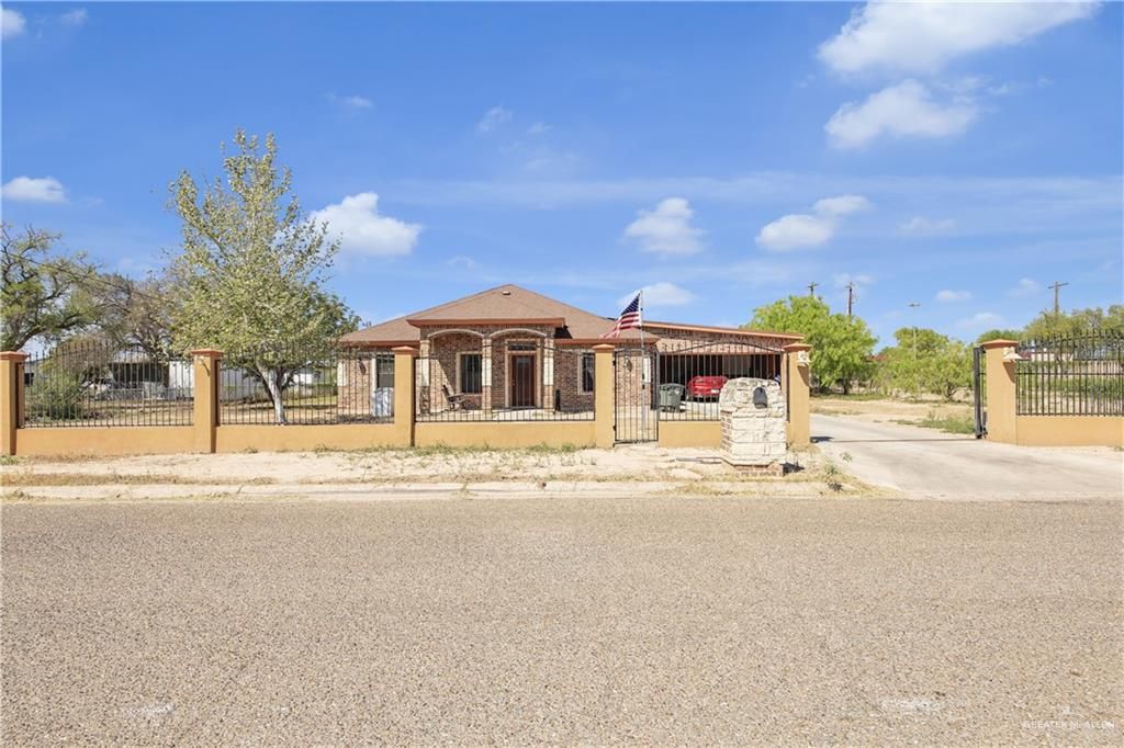 814 W 2nd Street, Mission, TX 78572