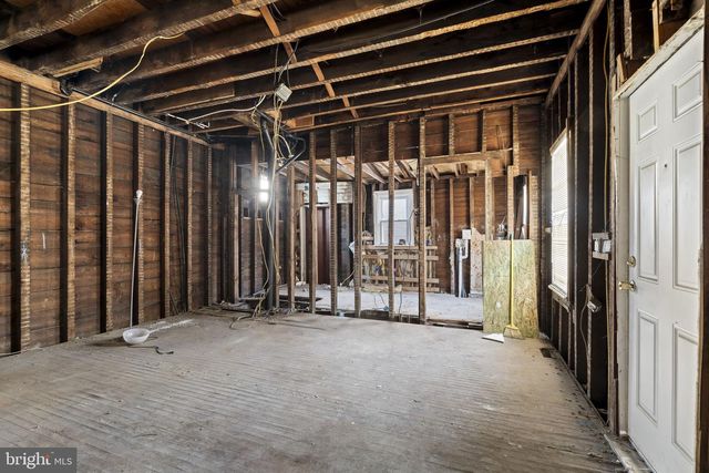 112 N BROADWAY, Gloucester City, NJ 08030