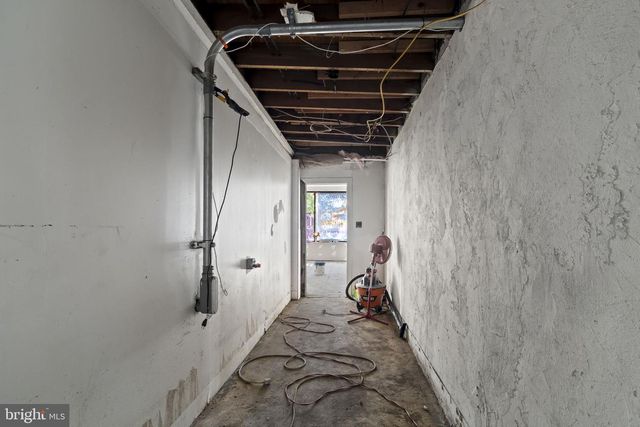 112 N BROADWAY, Gloucester City, NJ 08030