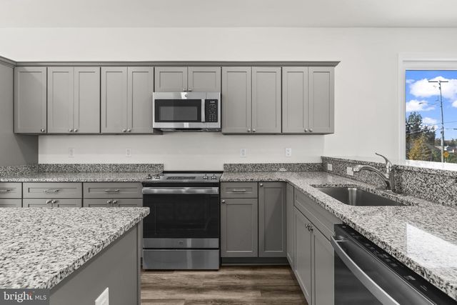 719 60TH PL, Capitol Heights, MD 20743