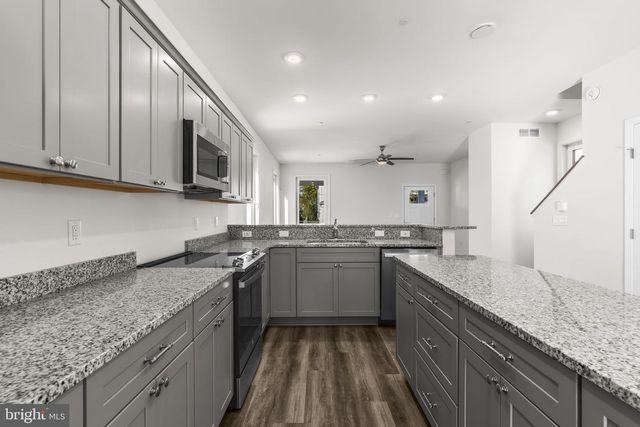 719 60TH PL, Capitol Heights, MD 20743