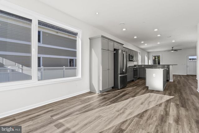 719 60TH PL, Capitol Heights, MD 20743