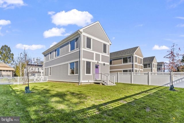 719 60TH PL, Capitol Heights, MD 20743