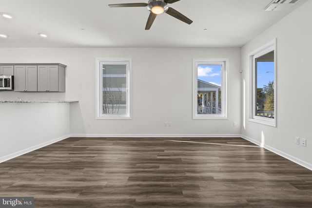 719 60TH PL, Capitol Heights, MD 20743