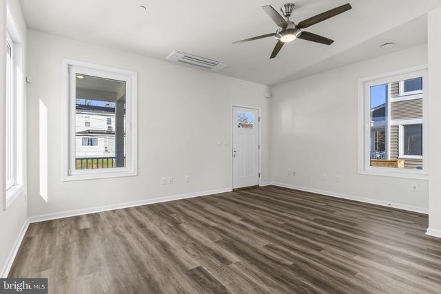 719 60TH PL, Capitol Heights, MD 20743