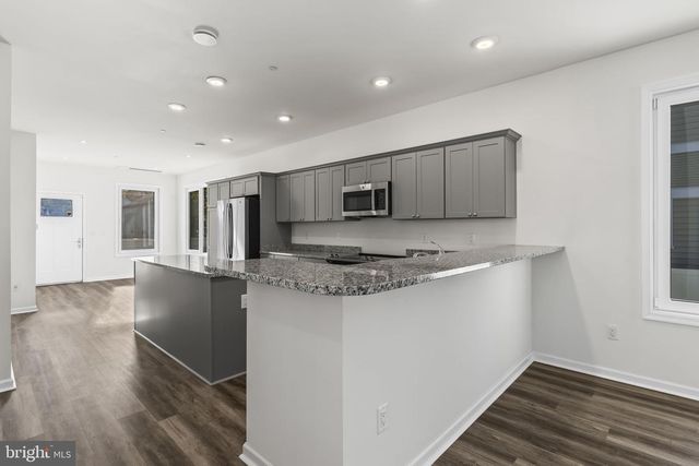 719 60TH PL, Capitol Heights, MD 20743