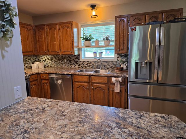 6170 N Hwy 271, Mount Pleasant, TX 75455