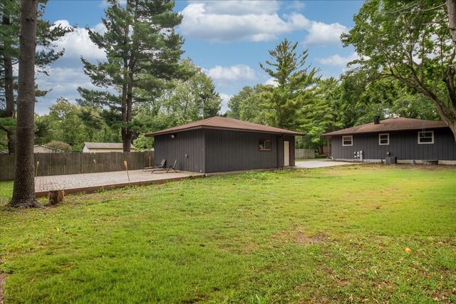 9802 W Oak Forest Drive, Beach Park, IL 60099