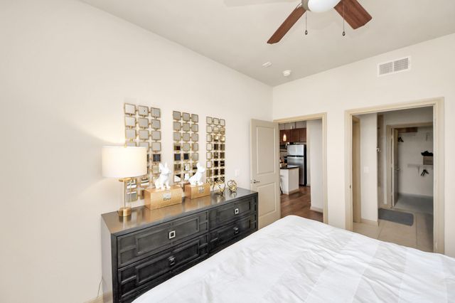6363 San Felipe Street 223, Houston, TX 77057