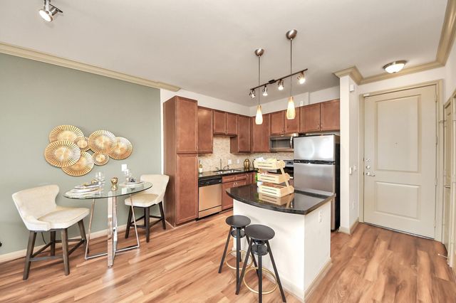 6363 San Felipe Street 223, Houston, TX 77057