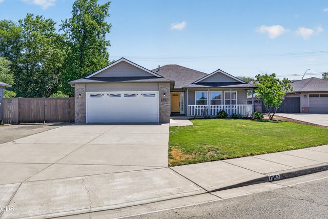 1397 Larson Creek Drive, Medford, OR 97504