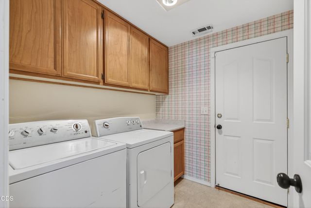 1397 Larson Creek Drive, Medford, OR 97504