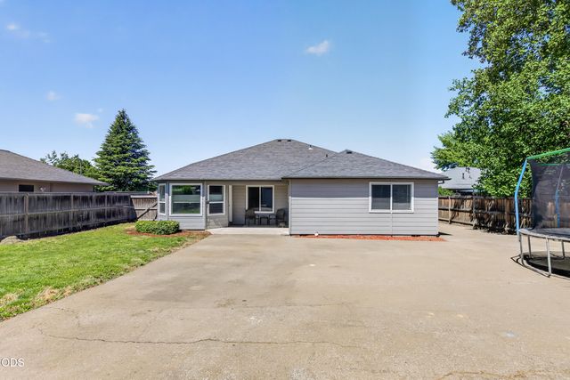 1397 Larson Creek Drive, Medford, OR 97504