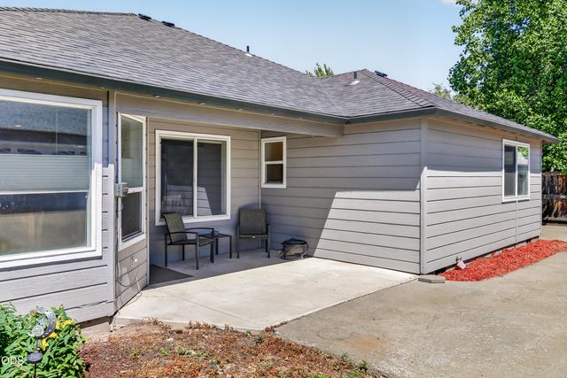 1397 Larson Creek Drive, Medford, OR 97504