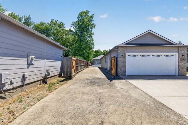 1397 Larson Creek Drive, Medford, OR 97504
