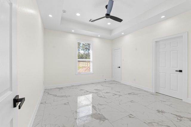 107 County Road 3372, Cleveland, TX 77327