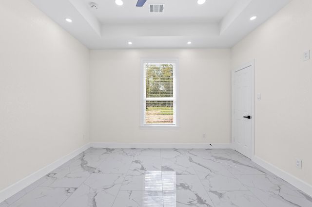 107 County Road 3372, Cleveland, TX 77327