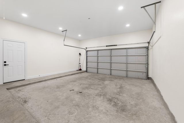 107 County Road 3372, Cleveland, TX 77327