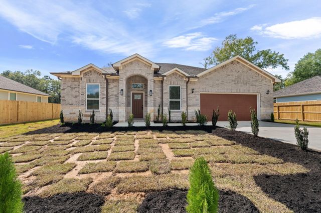 107 County Road 3372, Cleveland, TX 77327