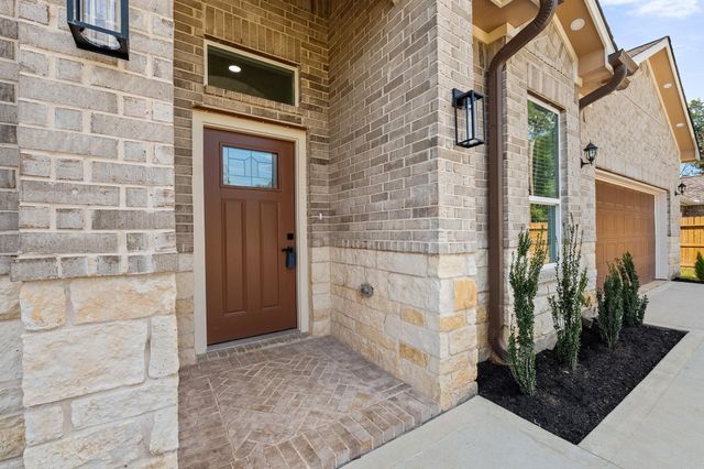 107 County Road 3372, Cleveland, TX 77327