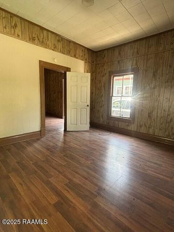 702 NE Evangeline Thwy, Lafayette, LA 70501