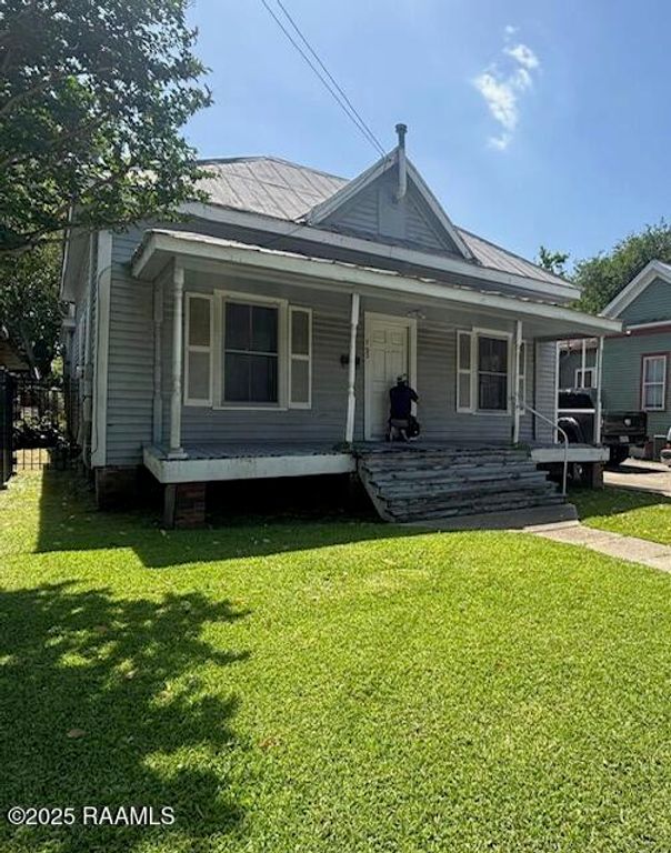 702 NE Evangeline Thwy, Lafayette, LA 70501