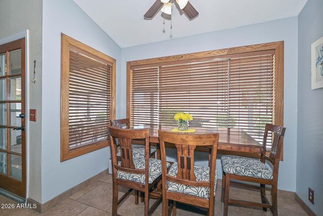 7637 W DREYFUS Drive, Peoria, AZ 85381