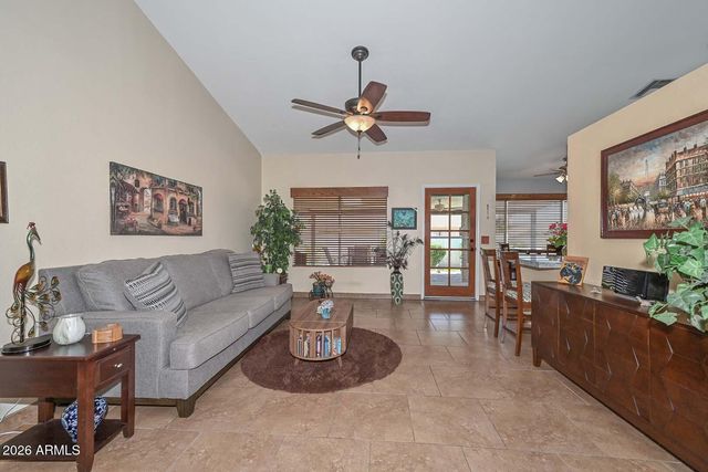 7637 W DREYFUS Drive, Peoria, AZ 85381