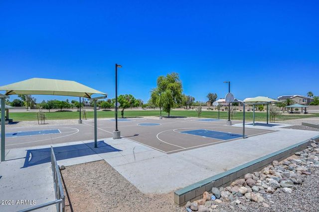 7637 W DREYFUS Drive, Peoria, AZ 85381