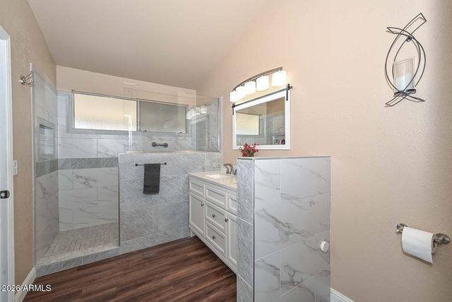7637 W DREYFUS Drive, Peoria, AZ 85381